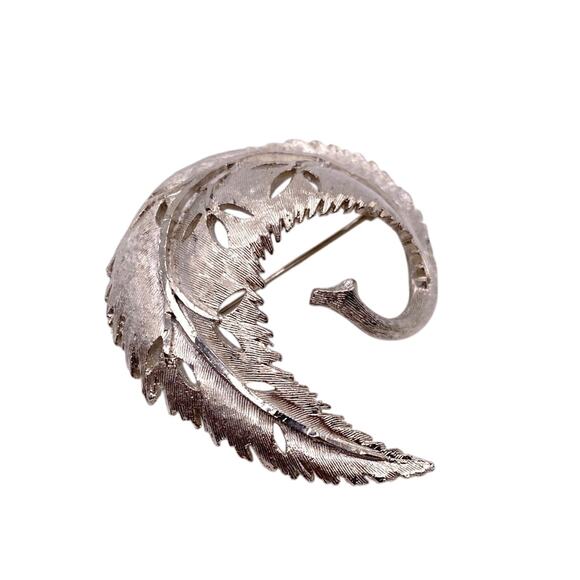 Vintage BSK Brooch Silver Tone Swirling Leaf - Picture 1 of 5